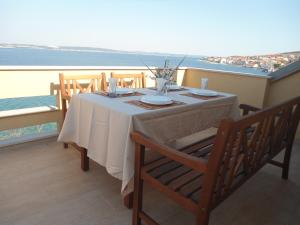 One Bedroom Apartment with Sea View room in Apartment Bella Vista