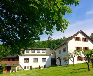 Apartman Ferienwohnungen am Burgberg Lichtenberg Njemačka