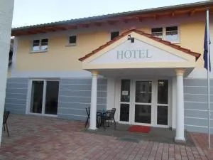 Hotel Am Donaubogen - Wiesent