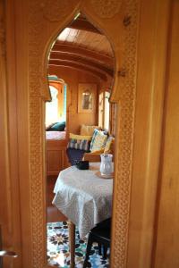 Maisons d'hotes Roulottes Montagne Pyrenees : photos des chambres