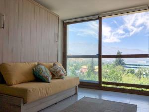 Lotus Blanc Studio- w Mountain View, Pool and Gym