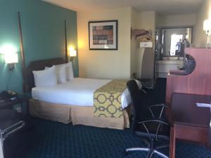 Double Room - Disability Access/Non-Smoking room in Baymont Inn & Suites by Wyndham Florence