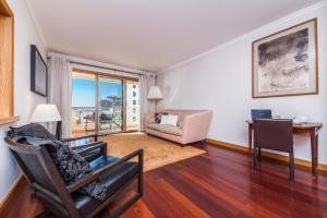 Falesia Apartment by LovelyStay