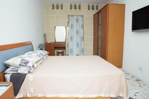 St Jude - Groundfloor