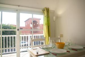 Sunny Centrical Apartment in Los Amigos