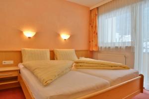 Standard Two-Bedroom Apartment room in Apart Altamira