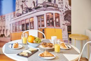 Modern Apartment Bica dos Olhos