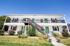 Two-Bedroom Suite room in The Southwinds