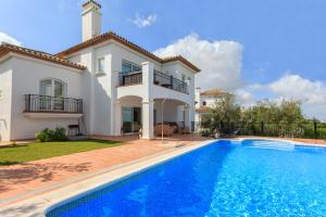 Four-Bedroom Villa with Private Pool (8 People) room in Arcos Gardens Sol Rent Golf