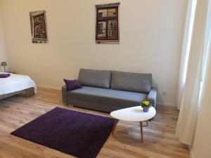 Apartamenty Uwertura Apartament Okna Kamienic