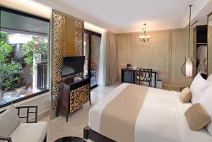 Phòng Premier hướng hồ bơi (Premier Pool View)