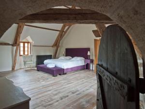 Maisons de vacances Grand Castle in Saint Caprais de Lerm with Sauna Bubble Bath : photos des chambres
