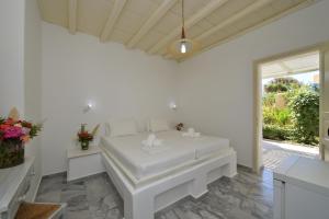 Classic Bungalow room in Surfing Beach Village Paros