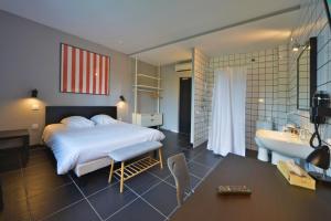 Hotels Logis - Hotel Restaurant La Mire : photos des chambres