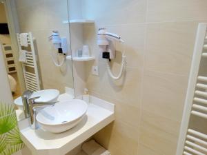 Hotels Castel Fleuri : Chambre Familiale