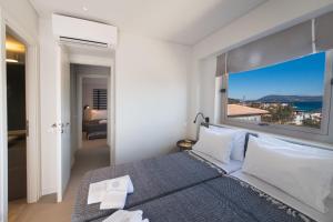 Penthouse Suite with Sea View room in Crystal Waters