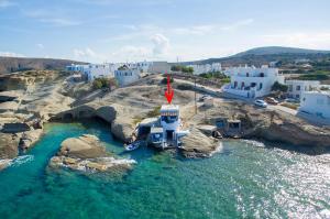 Fisherman's Syrma House Milos Greece