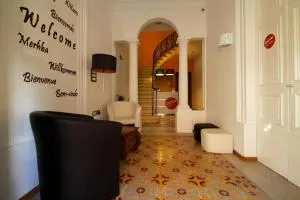 Corner Hostel - Сліма