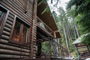 Лісовий Маєток