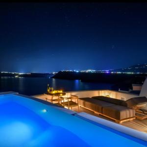 Neptune Luxury Suites Santorini Greece