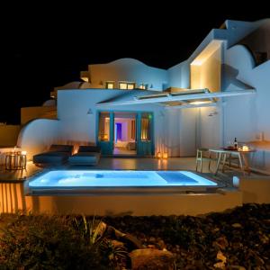 Neptune Luxury Suites Santorini Greece