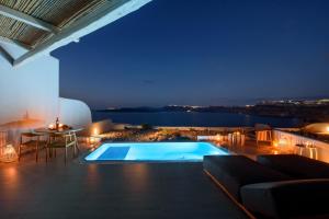 Neptune Luxury Suites Santorini Greece