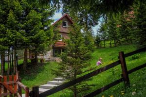 Chalet Escapade with Sauna