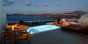 Neptune Luxury Suites Santorini Greece