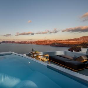 Neptune Luxury Suites Santorini Greece