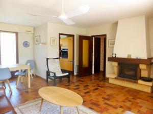 4AMB2 Villa de caractère avec piscine collective