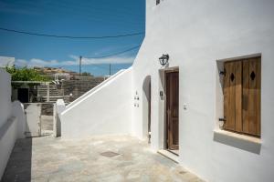 White in Paros Suite Paros Greece