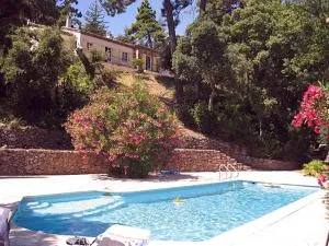 Domaine Pansu - LʼÉglise