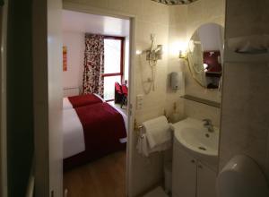 Hotels Logis Auberge La Diege : photos des chambres