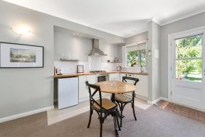 Amelina Cottages