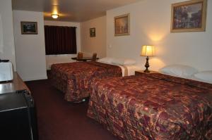 Golden Lion Motel