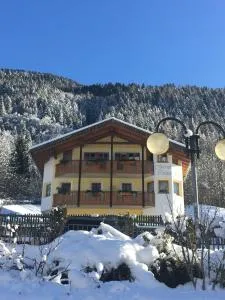 Garnì Costa Verde - Caderzone