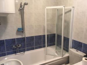 MS - Downtown with Free Parking Space