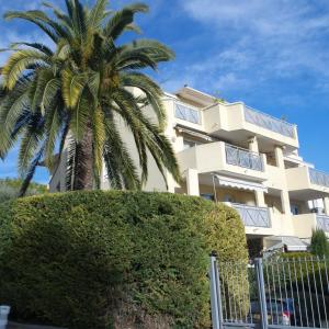 Appartements Villa Soraya , quiet location with big garden near beach and old town of NICE : photos des chambres