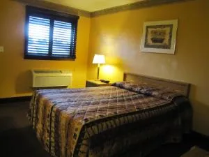 默瑟-格罗夫市科洛尼酒店 - 格罗夫城