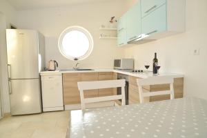 Apartment Yellow House 