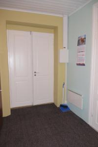 Arens rent Kohtu 2A Apartment