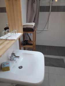 B&B / Chambres d'hotes Ecluse de la Tindiere : photos des chambres