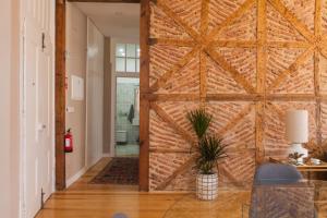 Alfama Baixa Spacious And Bright Apartment Blends the Historic and the Contemporary 2 Bedrs & 2 Bathrs AC 18th Century Building