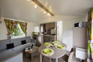 Campings L'Eden Vacances : photos des chambres