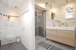 Cozy Jordaan canalhouse near Anne Frank House