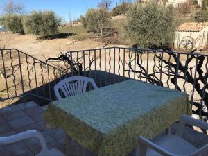 Auberges Chambre: une fenetre sur le Ventoux : photos des chambres