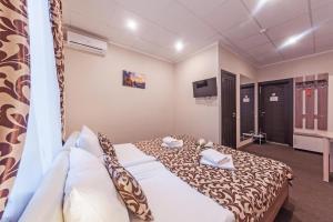 Large Double or Twin Room room in Fortune Inn