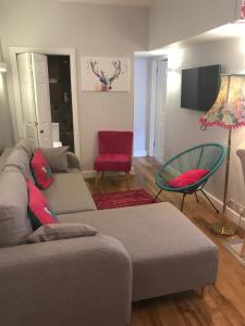 2 bed, ground floor Bijou Georgian city apartment