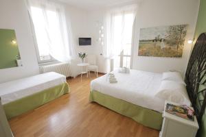 Double or Twin Room with Shared Bathroom room in Bergamo Sottosopra
