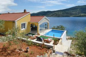 4 star talu Villa Šeparović Vela Luka Horvaatia